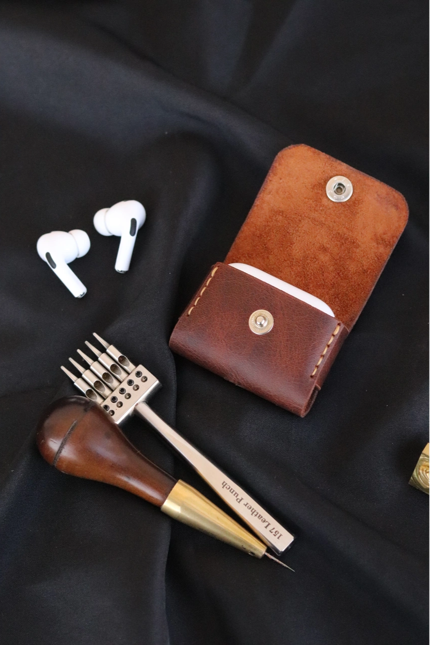 El Yapımı Deri AirPods Kılıfı